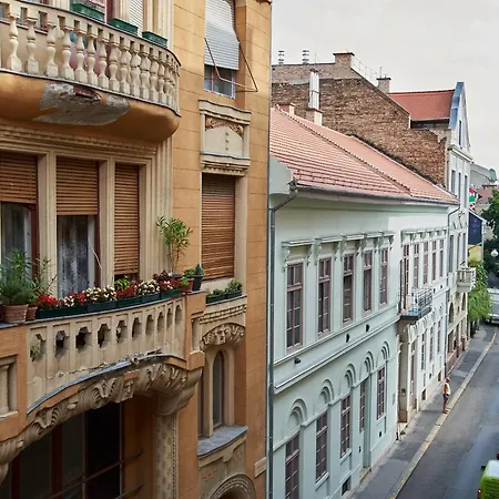 King Street Design For 12 * Budapešť