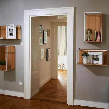 King Street Design For 12 Будапешт