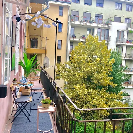 King Street Design For 12 Apartament